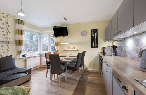 Hedwigenkoog Apartamento | Apartamento 'Deichblick 2' con jardín y balcón compartidos