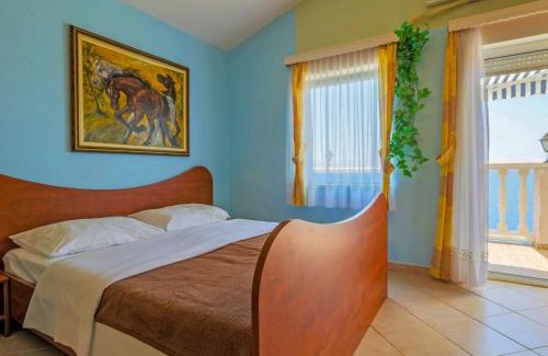 Cesarica Apartamento | Apartment Delfin-6 by Interhome