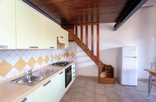 Orosei Apartamento | Apartamento 'Delta 2' cerca de la playa con jardín, terraza y barbacoa