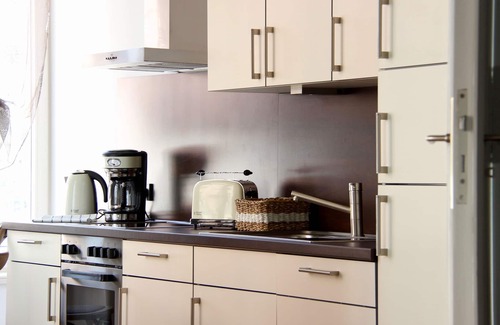 Zentrum-Nord Apartamento | Apartamento-De Lujo-Baño Privado-Kurt Schumacher Str.21