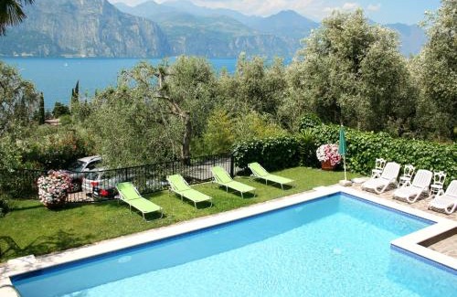 Magugnago Apartamento | Apartment Delvai-3 by Interhome