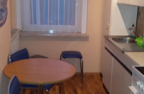 Plauen Apartamento | Apartment DG, shower, WC, living room/bedroom - Ferienwohnungen Hochmuth