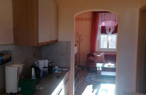 Plauen Apartamento | Apartment DG, shower, WC, living room/bedroom - Ferienwohnungen Hochmuth