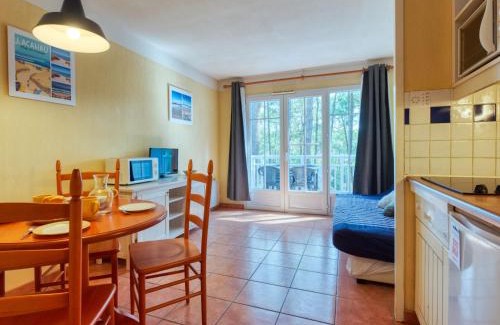 Lacanau-Ocean Apartamento | Apartment Domaine Golf Resort-1 by Interhome