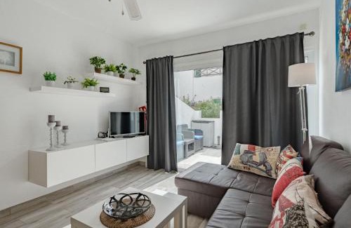 Arona Apartamento | Apartment Don José by Interhome
