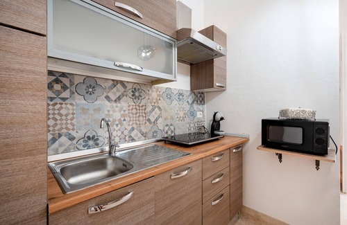 Mola di Bari Apartamento | Apartamento 'Don Gabriele' con Terraza Privada y Aire Acondicionado