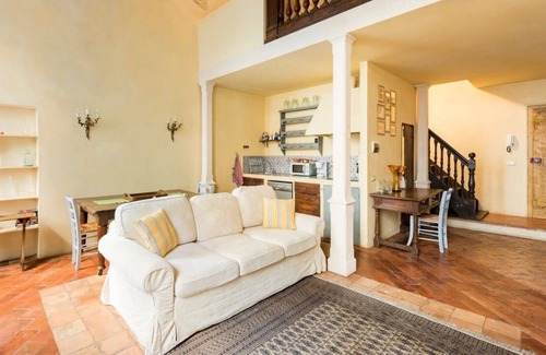 Duomo Apartamento | Histórico apartamento tipo loft arquitectónico