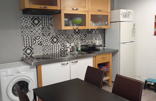 Villaggio degli Sposi Apartamento | Apartamento 'Dori 1' con terraza privada, jardín privado y cerca del centro de la ciudad
