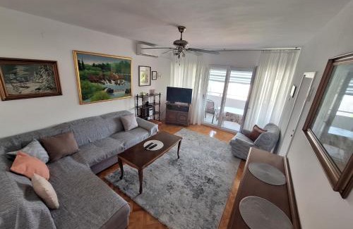 Primosten Apartamento | Apartment Doris