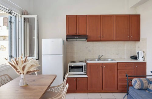 Merichas Apartamento | Apartamento 'Driopida 5 Irida' con terraza privada, balcón y aire acondicionado