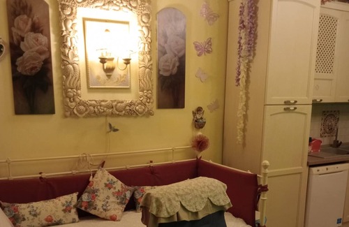 Santa Maria del Giudice Apartamento | Apartment 'Due Cuori E Una Capanna Lucca' with Mountain View, Private Garden and Air Conditioning