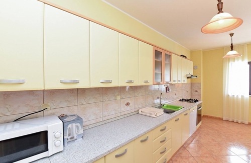 Kastelir-Labinci Apartamento | Apartment Dvori with Private Pool and BBQ