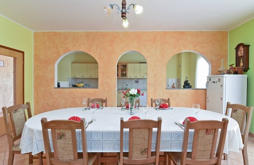 Kastelir-Labinci Apartamento | Apartment Dvori with Private Pool and BBQ