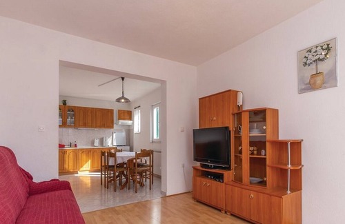 Raslina Apartamento | Apartment Eugen - Three Bedroom Apartment with Balcony
