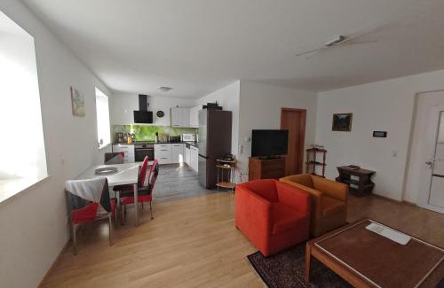 Grafenwohr Apartamento | Apartment E2 - Gut ausgestattete 3-Zimmerwohnung 64 qm, für 1-3 Personen 1 DZ 1EZ