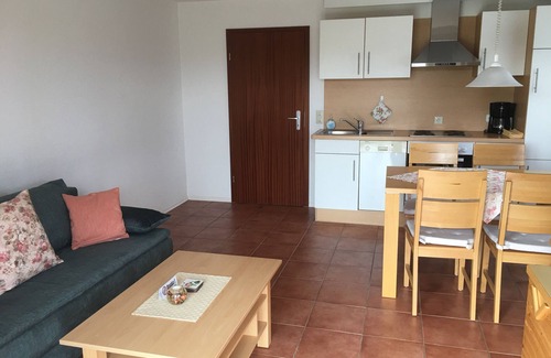 Weilheim Apartamento | Apartment 'East, 48 sqm' with Shared Terrace, Shared Garden and Wi-Fi