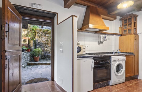 Villacibran Apartamento | Apartamento 'El Cueto' con vistas a la montaña, terraza privada y Wi-Fi