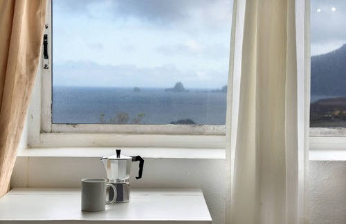 Frontera Apartamento | Apartamento 'El Submarino A' con vistas al mar, terraza privada y jardín compartido