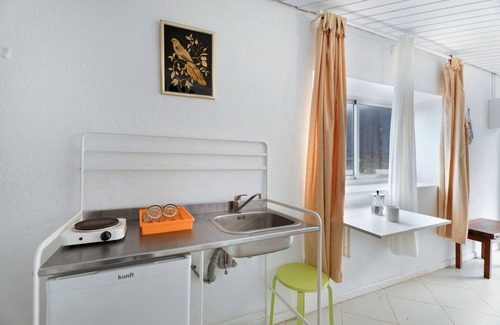 Frontera Apartamento | Apartamento 'El Submarino A' con vistas al mar, terraza privada y jardín compartido