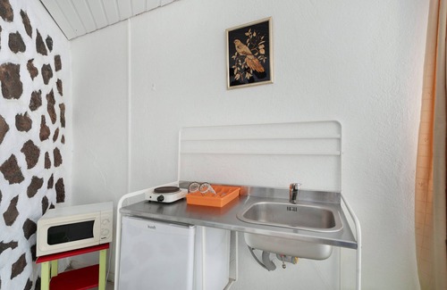 Frontera Apartamento | Apartamento 'El Submarino A' con vistas al mar, terraza privada y jardín compartido