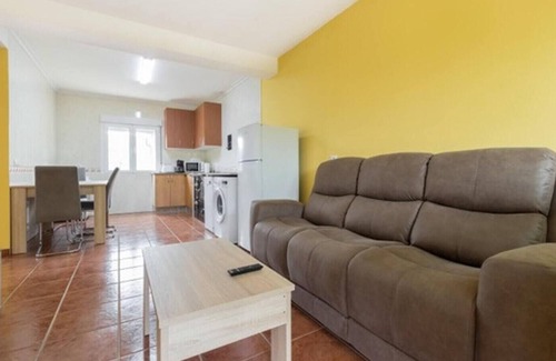 Sandiche Apartamento | Apartamento 'El Trabaz' con vistas a la montaña y jardín privado
