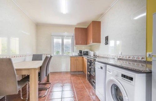 Sandiche Apartamento | Apartamento 'El Trabaz' con vistas a la montaña y jardín privado