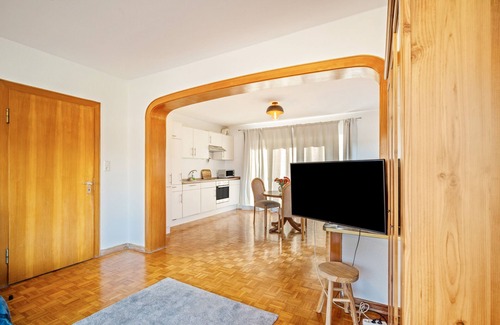Brunsbuttel Apartamento | Apartamento 'Elbe' con terraza privada, jardín compartido y Wi-Fi