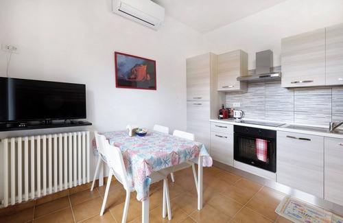 Vezzi Portio Apartamento | Apartamento 'Elena E Joerg 1' con vistas a la montaña, jardín compartido y Wi-Fi