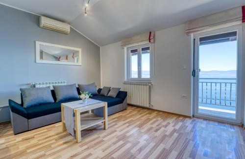 Tulisevica Apartamento | Apartment Ema-2 by Interhome