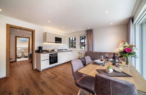 Parcines Apartamento | Apartamento "Engel - Kirchturm" con vistas a la montaña, aire acondicionado y sauna