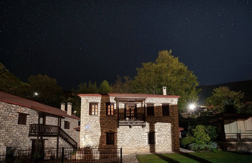 Potamia Apartamento | Apartamento 'Erato' con vistas a la montaña, terraza privada y Wi-Fi