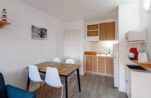 Arenal d'en Castell Apartamento | Apartamento 2 dormitorios · 4 camas · 1 sofa .1 baño