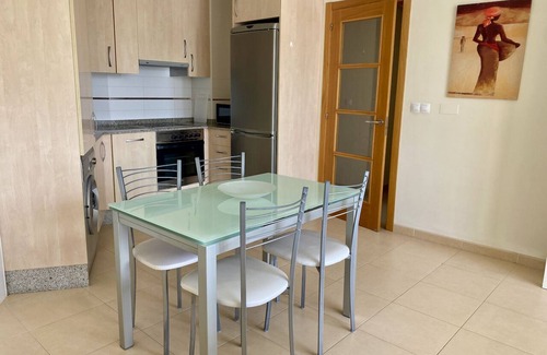 Porto de Espasante Apartamento | Apartment with ocean views and community pool, just a 3 min walk to the beach!