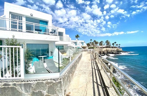 Playa del Aguila Apartamento | Apartment with Wifi, direct access in Playa del Aguila