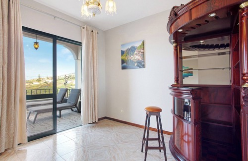 Estrela da Calheta Apartamento | Apartamento 'Estrela House' con vistas al mar, terraza privada y Wi-Fi