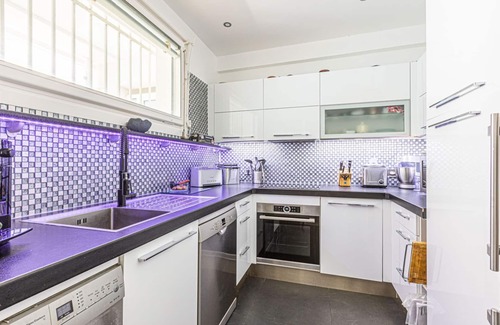 Eze Apartamento | Apartamento en residencia en primera línea frente al mar