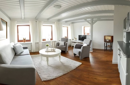 Emmelsbuell-Horsbuell Apartamento | Apartamento 'Fewo Luzie' con terraza privada, jardín compartido y Wi-Fi