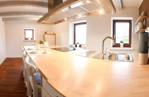 Emmelsbuell-Horsbuell Apartamento | Apartamento 'Fewo Luzie' con terraza privada, jardín compartido y Wi-Fi
