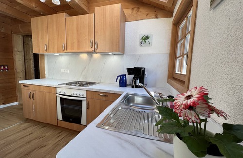 Titisee-Neustadt Apartamento | Apartamento 'Ferienwohnung Sternschnuppe, 90 Qm' con vistas a la montaña, jardín compartido y balcón