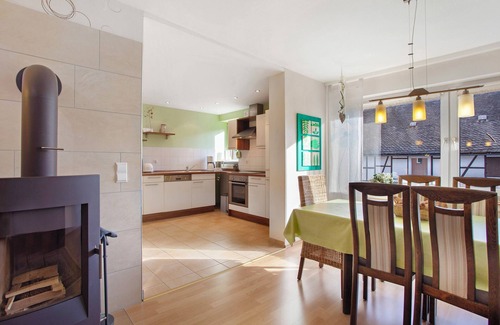 Usseln Apartamento | Apartamento 'Ferienwohnung Königshof 2' con jardín compartido y Wi-Fi