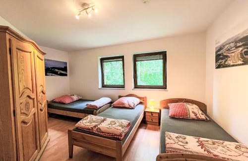 Adenau Apartamento | Apartment Ferienapartments Adenau-3 by Interhome