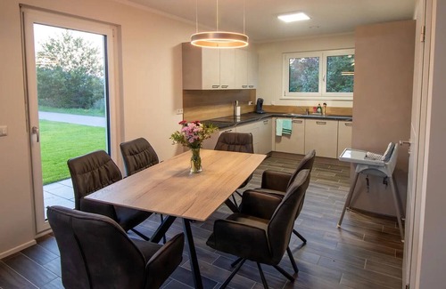 Lautenbach Apartamento | Apartment 'Ferienhaus Lautenbach' with Mountain View, Private Terrace and Wi-Fi