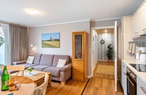 Pellworm Apartamento | Apartamento 'Ferienhof Paulsen - Kiebitz' con balcón y Wi-Fi