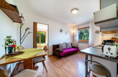 Vollan Apartamento | Apartamento "Ferienhof Turmwirt Gala" con vistas a la montaña, piscina compartida y Wi-Fi
