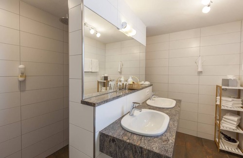 Aulendorf Apartamento | Apartamento ∙ Ferienwohnung Villa Waldmärchen, 75qm, 2 Schlafzimmer, max. 2 Erwachsene und 4 Kinder