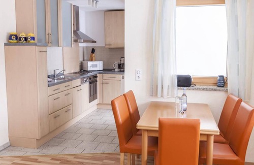 Aulendorf Apartamento | Apartamento ∙ Ferienwohnung Seerose, 76qm, 1 Schlafzimmer, 1 Wohn-/Schlafzimmer, max. 2 Erwachsene