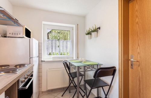 Herscheid Apartamento | Apartamento 'Ferienwohnung Am Wald' con terraza privada, jardín compartido y Wi-Fi