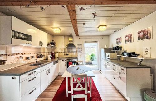 Quiddelbach Apartamento | Apartment Ferienwohnung Renata 1 nahe Nürburgring by Interhome