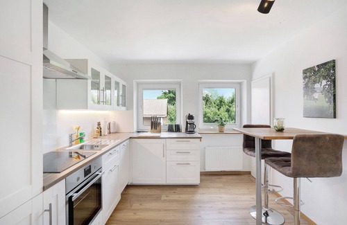 Bad Toelz Apartamento | Apartamento 'Ferienwohnung Kalvarienberg' con vistas a la montaña, balcón y Wi-Fi