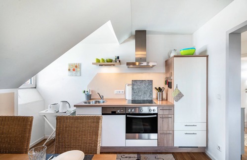 Forstern Apartamento | Apartamento 'Ferienwohnung Hobmaier' con vistas a la montaña, jardín compartido y Wi-Fi